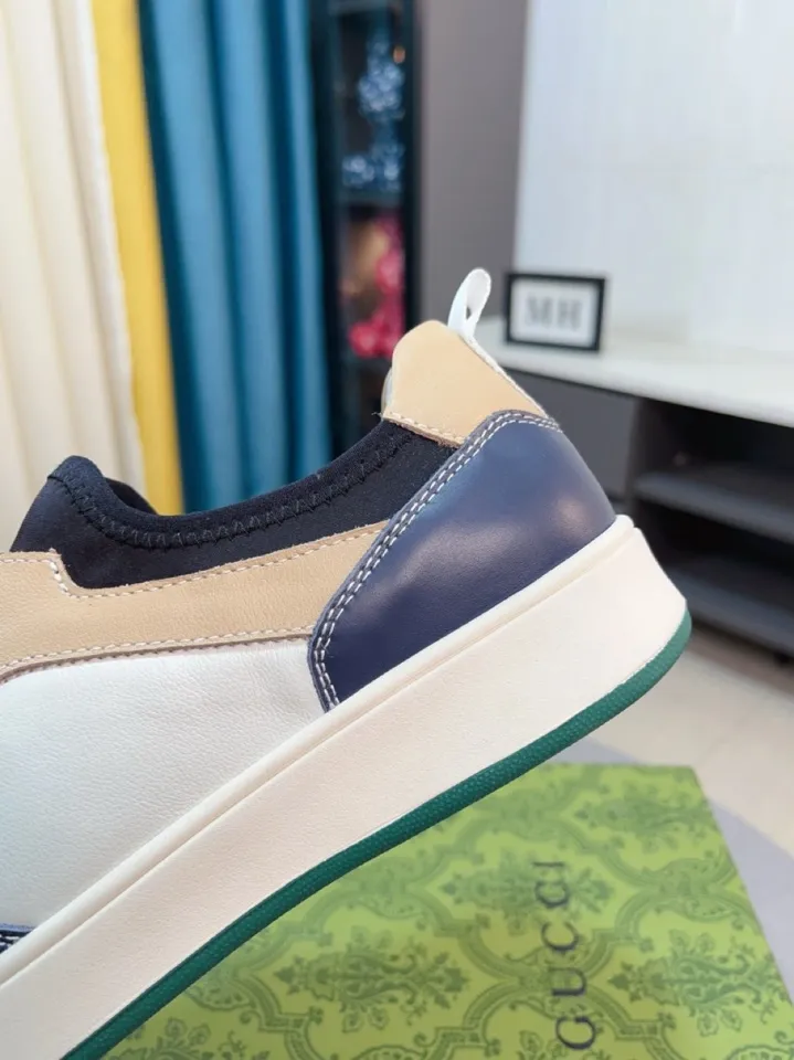 Men's shoes 💰440🌹🌹GUCCI [Gucci] New high-end brand of men's shoes, the latest fashionable casual men's shoes, trendy and versatile style, relaxed and sporty style, uppers imported from Italy, first-layer cowhide, genuine leather lining and ultra-fine workmanship. Original personalized fashionable rubber wear-resistant outsole, light and comfortable on the foot, size 38-44